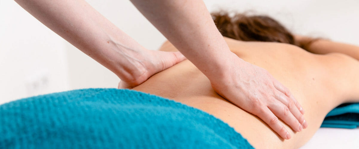 Die klassische Massagetherapie zur Lockerung verspannter Muskeln.